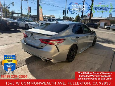 Used 2019 Toyota Camry SE FWD image 11