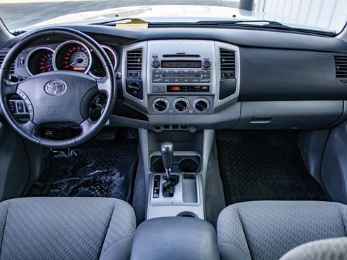 Used 2010 Toyota Tacoma 4x4 Double Cab V6 image 20