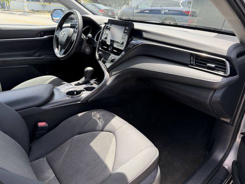 Used 2022 Toyota Camry LE FWD image 18