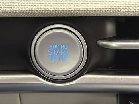 Used 2025 Hyundai Tucson Limited image 23