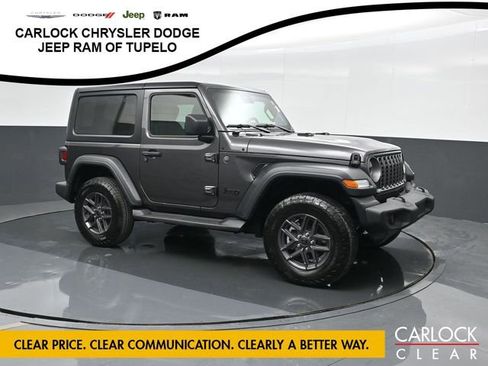 Used 2025 Jeep Wrangler Sport image 5