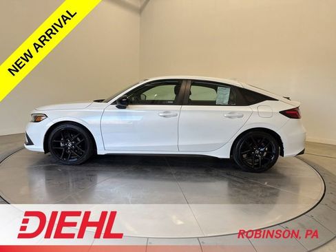 Used 2023 Honda Civic Sport image 4