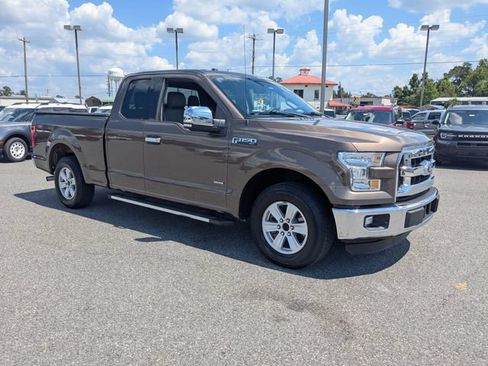 Used 2015 Ford F150 XLT w/ Equipment Group 301A Mid RWD image 2