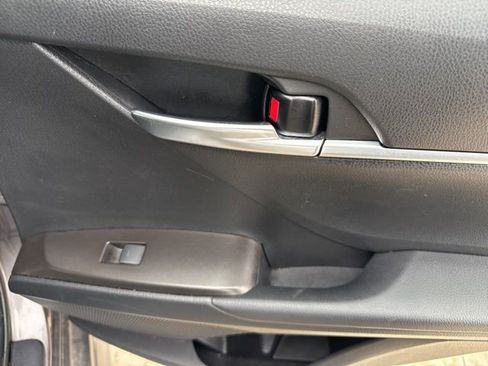 Used 2023 Toyota Camry SE image 26