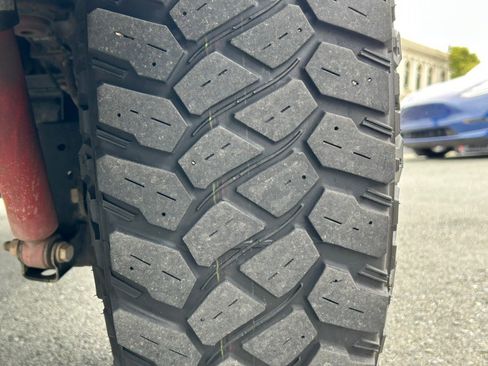 Used 2023 Jeep Wrangler Unlimited w/ Sun & Screen Package image 67