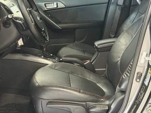 Used 2013 Kia Forte SX w/ Leather Pkg FWD image 12