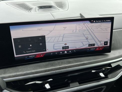 Used 2024 BMW X7 M60i w/ Executive Package image 21