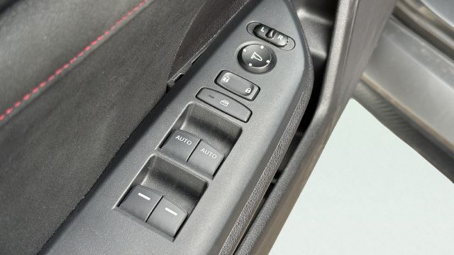 Used 2019 Honda Civic Type R image 8