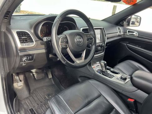 Used 2018 Jeep Grand Cherokee Limited image 15