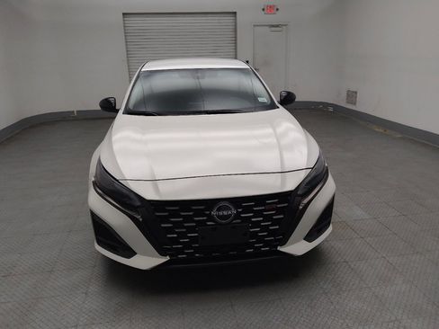 Used 2023 Nissan Altima 2.5 SR image 14