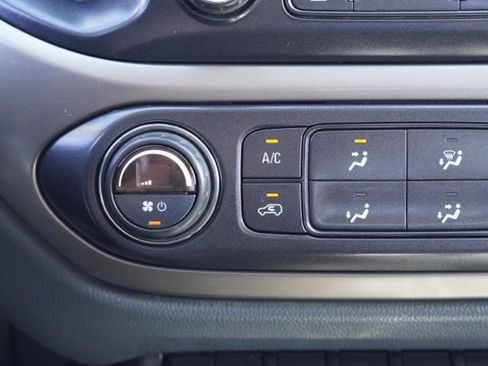 Used 2019 Chevrolet Colorado Z71 image 26