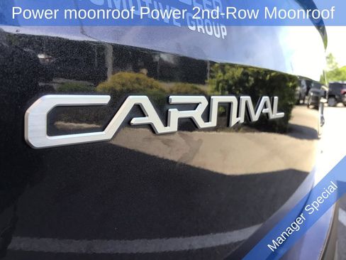 Used 2023 Kia Carnival SX Prestige FWD image 16