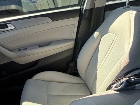 Used 2019 Hyundai Sonata SE FWD image 4