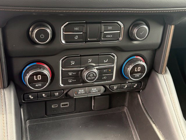 Used 2021 Chevrolet Tahoe High Country w/ Premium Package AWD/4WD image 22