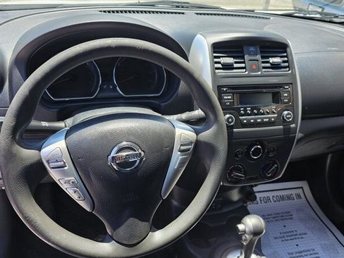 Used 2018 Nissan Versa SV FWD image 9