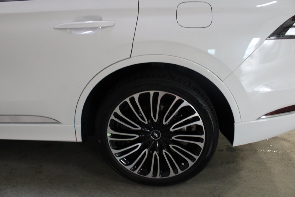 New 2027 Lincoln Aviator Black Label w/ Dynamic Handling Package AWD/4WD image 28
