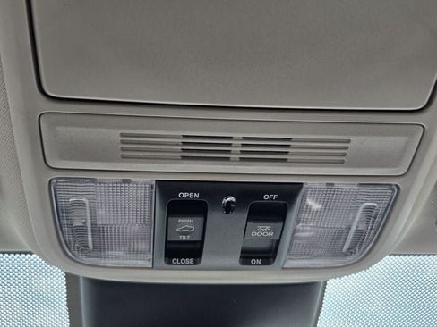Certified 2026 Honda Odyssey Touring image 28