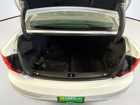 Used 2018 Volvo S90 T6 Inscription w/ Convenience Package image 35