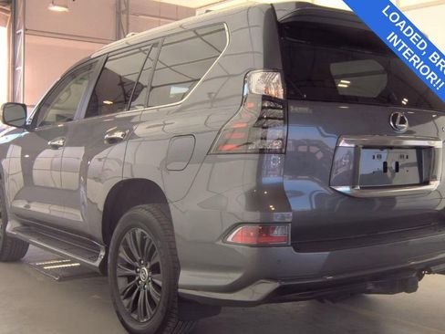 Used 2023 Lexus GX 460 Luxury w/ Sport Design Package image 4