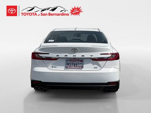 Certified 2025 Toyota Camry SE w/ Convenience Package image 4