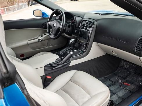 Used 2011 Chevrolet Corvette Grand Sport w/ Preferred Equipment Group image 18