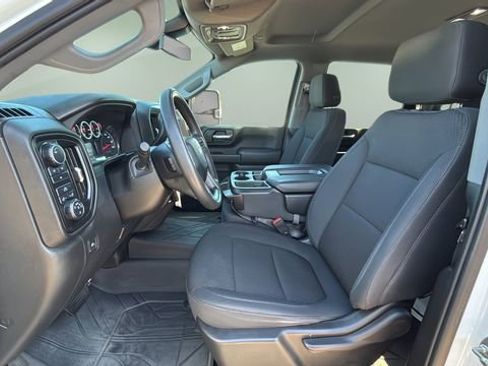 Used 2023 Chevrolet Silverado 2500 Custom w/ Custom Value Package image 18