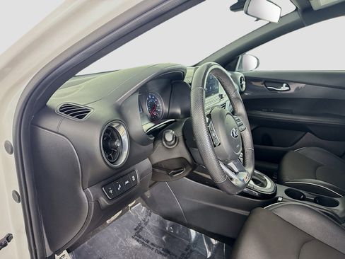 Used 2021 Kia Forte GT-Line image 23