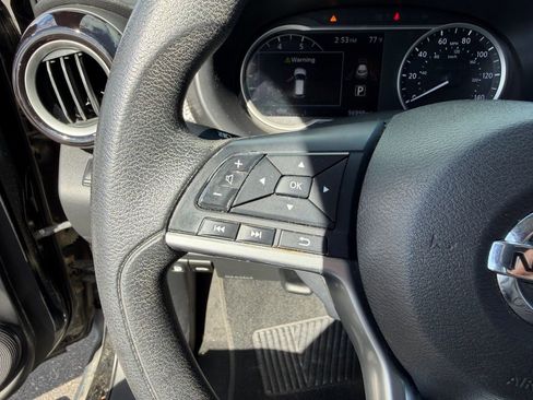 Used 2019 Nissan Kicks SV image 22