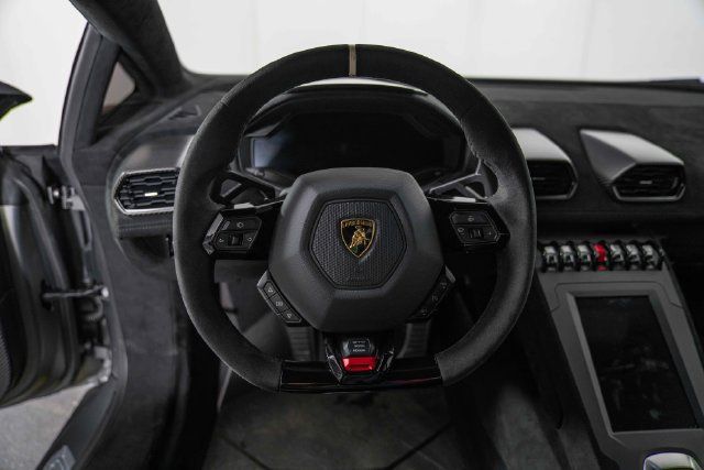 Used 2022 Lamborghini Huracan STO RWD image 19