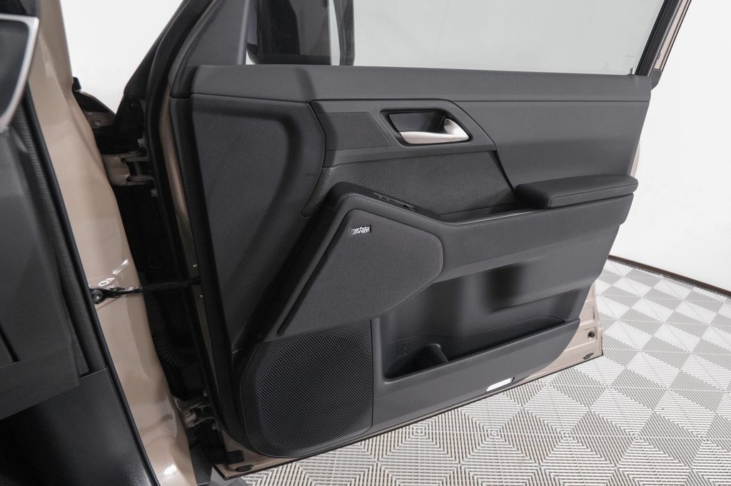 Used 2024 Lexus GX 550 AWD/4WD image 21