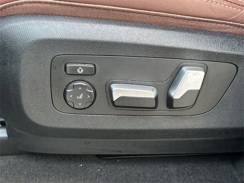 Used 2024 BMW X5 sDrive40i w/ Executive Package image 18