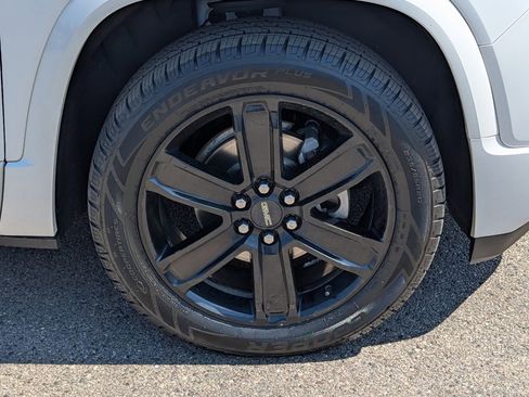 Used 2019 GMC Acadia Denali w/ Technology Package AWD/4WD image 15