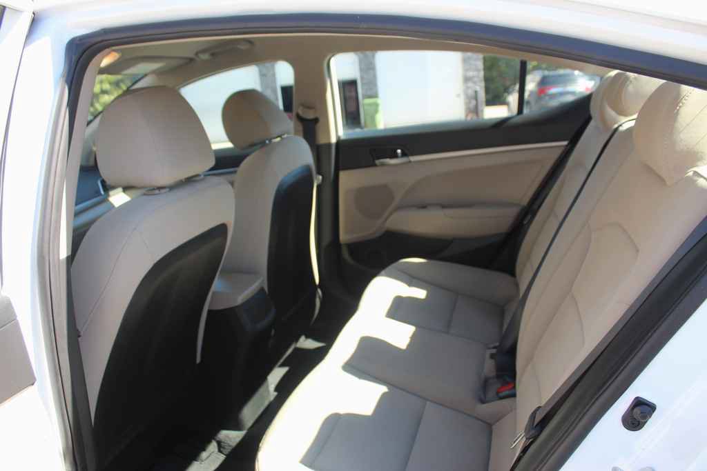 Used 2018 Hyundai Elantra SE FWD image 23