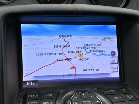 Used 2017 Nissan 370Z NISMO image 27