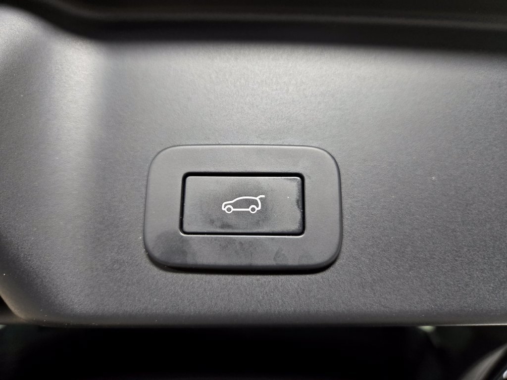 Used 2023 Land Rover Range Rover Evoque SE AWD/4WD image 47