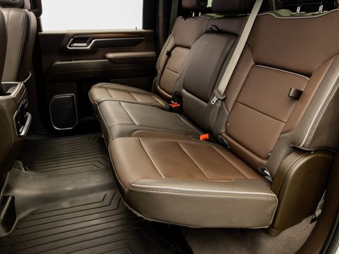 Used 2024 GMC Sierra 2500 Denali w/ Denali Reserve Package AWD/4WD image 36