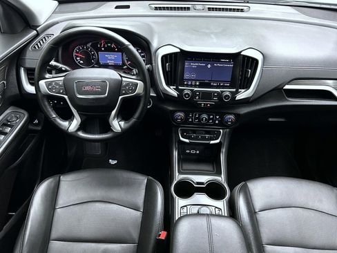 Used 2024 GMC Terrain SLT image 12