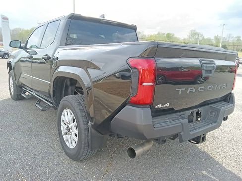 Used 2024 Toyota Tacoma SR AWD/4WD image 5
