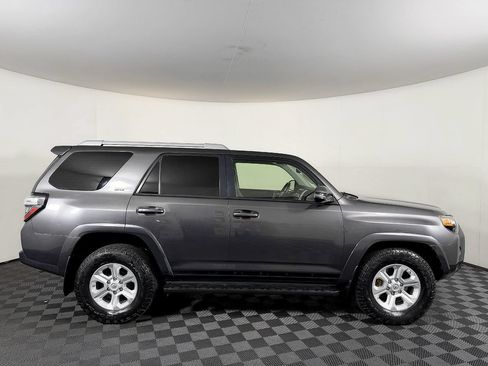 Used 2014 Toyota 4Runner SR5 RWD image 7