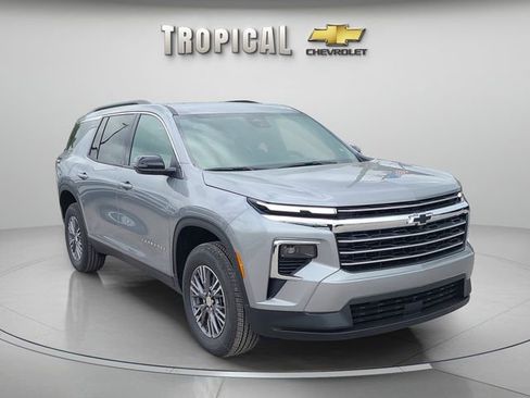 New 2026 Chevrolet Traverse LT FWD image 4