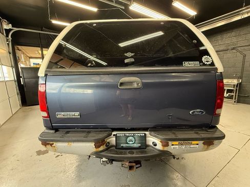 Used 2005 Ford F250 XLT AWD/4WD image 4