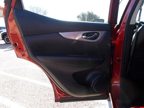 Used 2020 Nissan Rogue Sport SL w/ Premium Package image 12