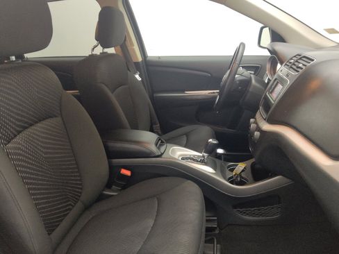 Used 2018 Dodge Journey SE w/ Connectivity Group FWD image 21