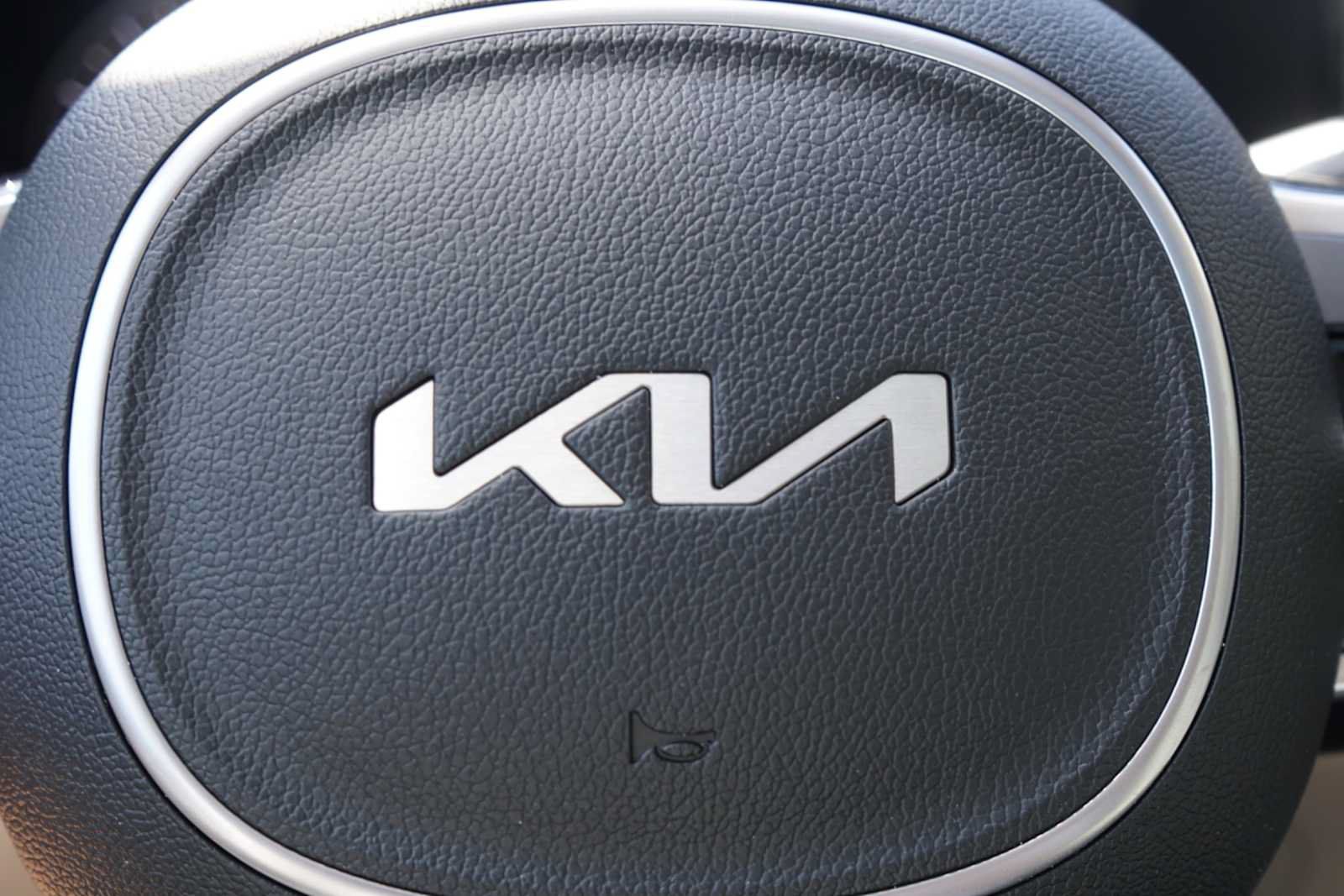 Certified 2022 Kia Sorento S w/ Panoramic Sunroof Package FWD image 14