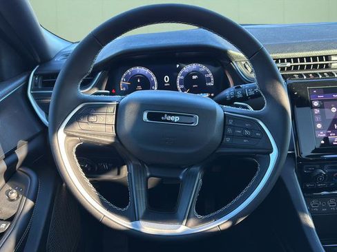 New 2025 Jeep Grand Cherokee L Laredo image 26