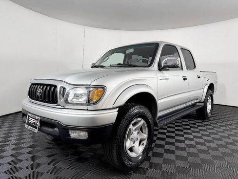 Used 2003 Toyota Tacoma PreRunner RWD image 2