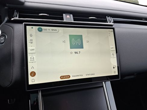 New 2026 Land Rover Range Rover Velar Dynamic SE image 10