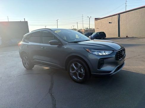 Used 2024 Ford Escape ST-Line AWD/4WD image 2