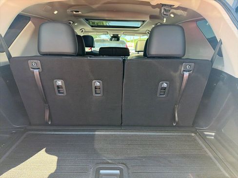 Used 2023 Honda Pilot Touring image 11