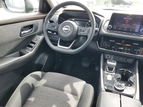 Used 2022 Nissan Rogue SV AWD/4WD image 13